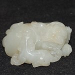 Antike Jade Schnitzerei Foo Dog mit Jungem